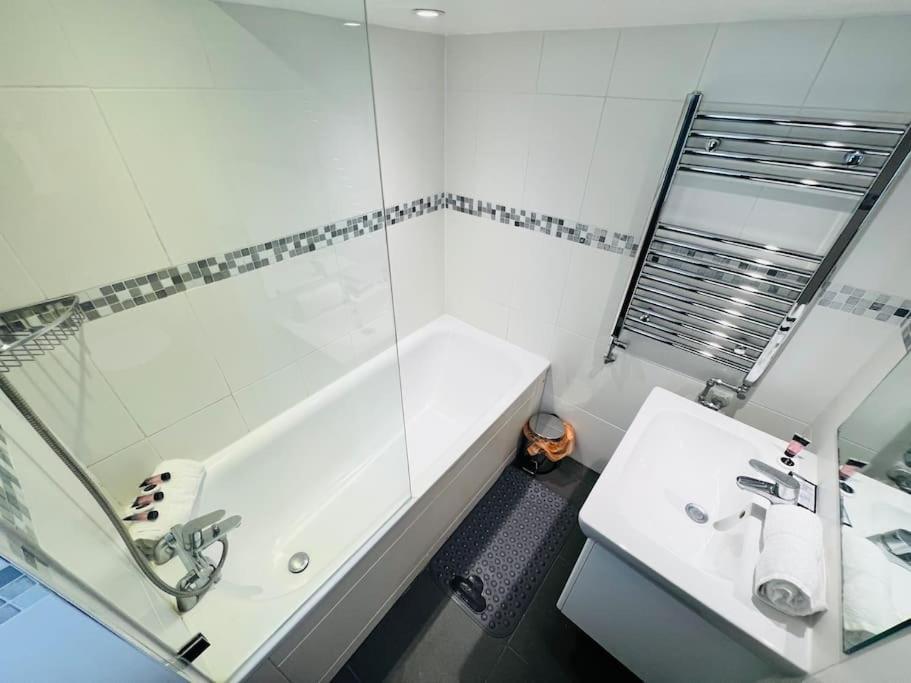 3 Notting Hill, Portobello Road-Amazing Location! London Eksteriør bilde